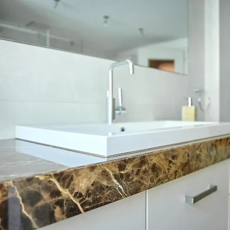 Litz Lounge By Pferd Auf Wolke * シュルンス